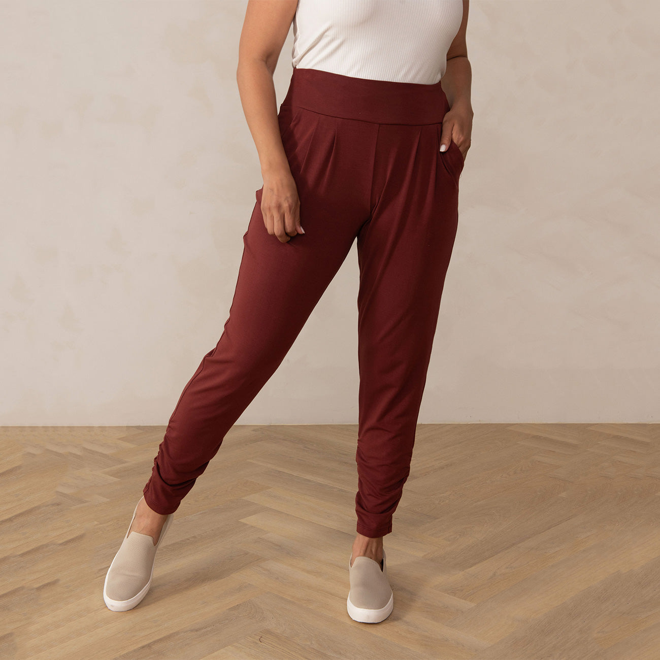 How To Wear Dressy Sweatpants - Encircled The Dressy Sweatpant Review - TDF  LIFE & STYLE